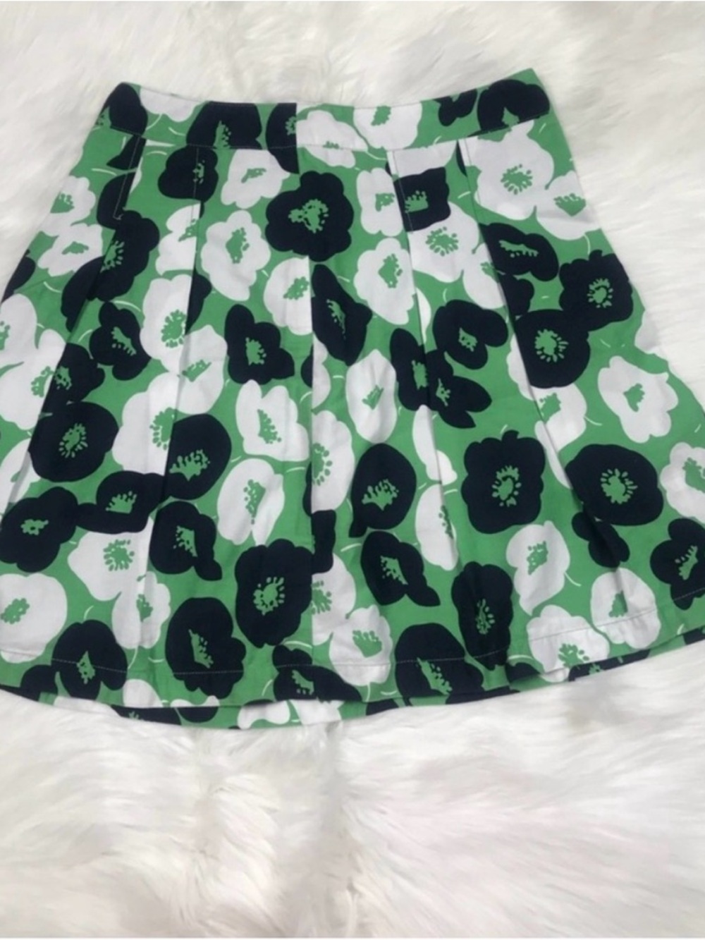 Ann Taylor Girls Green Black and White Floral Skirt